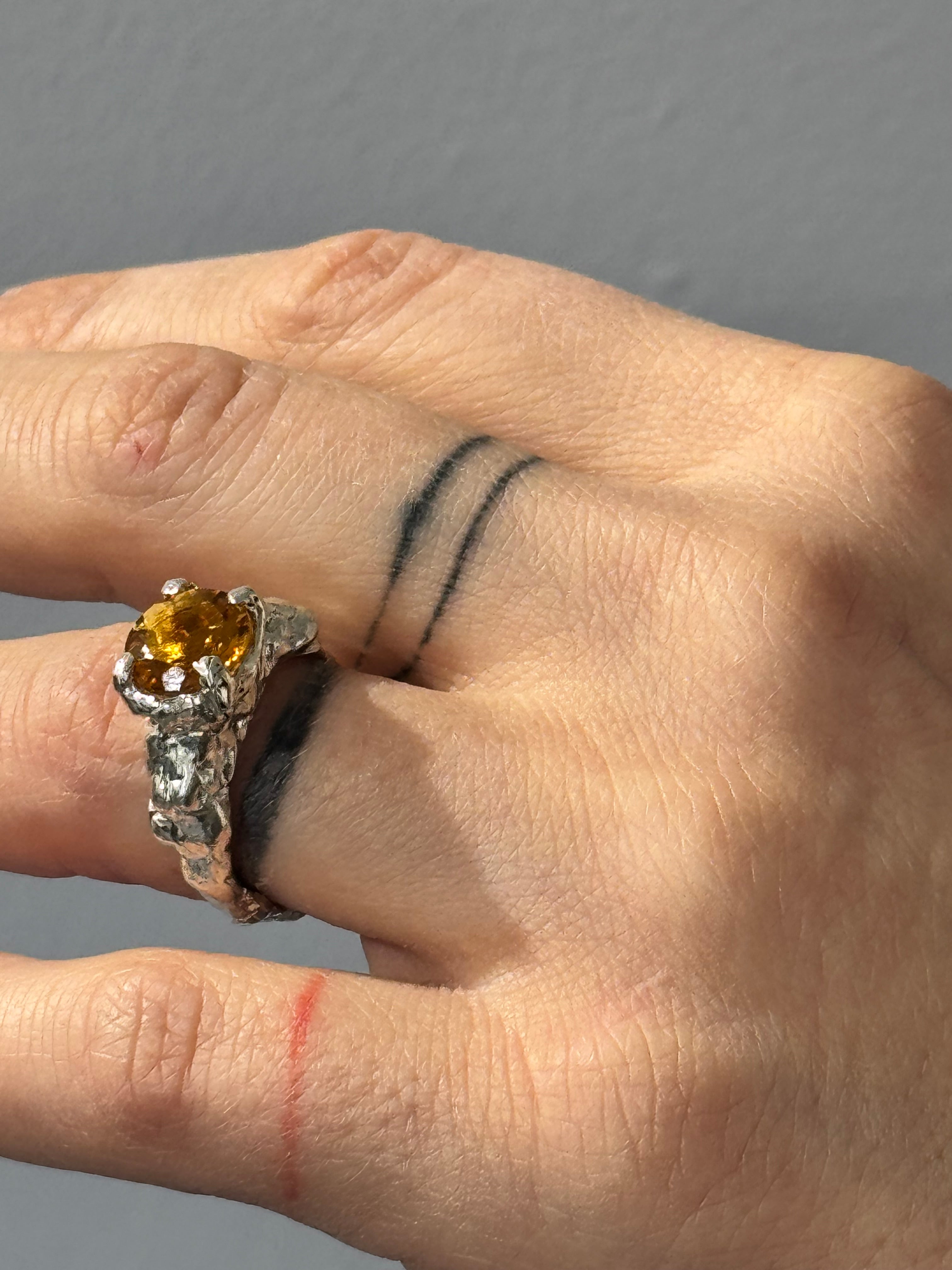 Raw citrine ring - stability in life