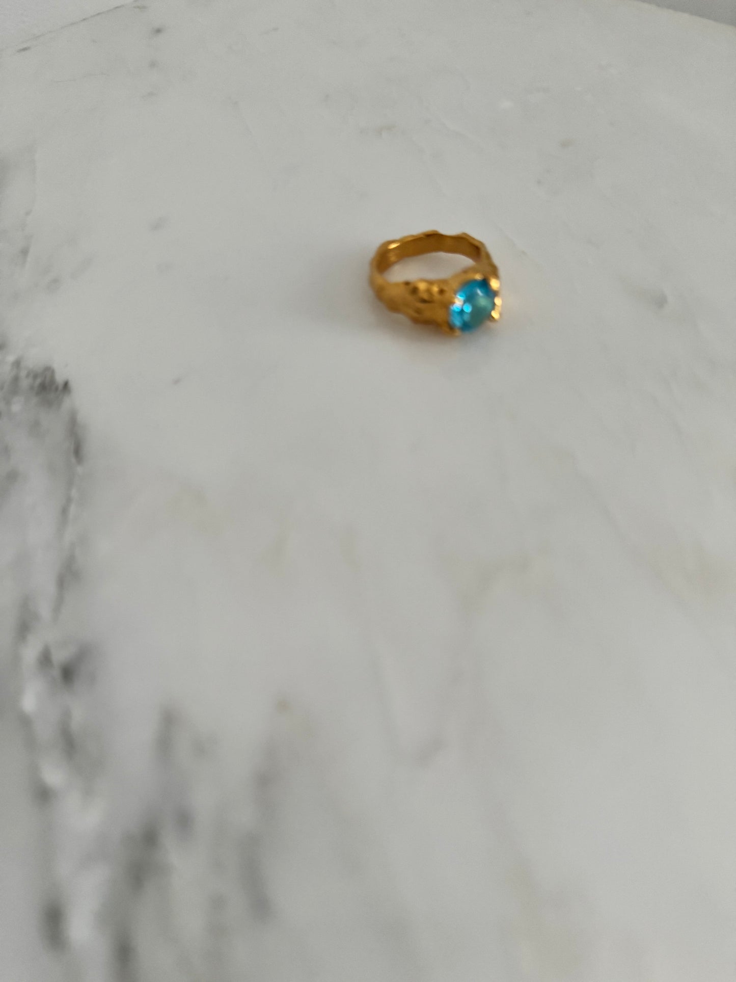 Raw topaz ring - strength & clarity