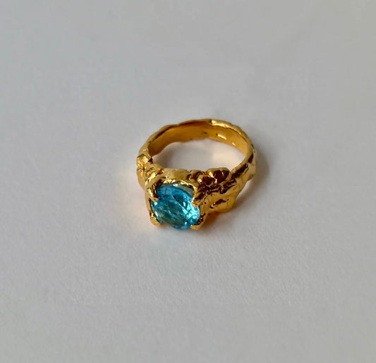 Raw topaz ring - strength & clarity