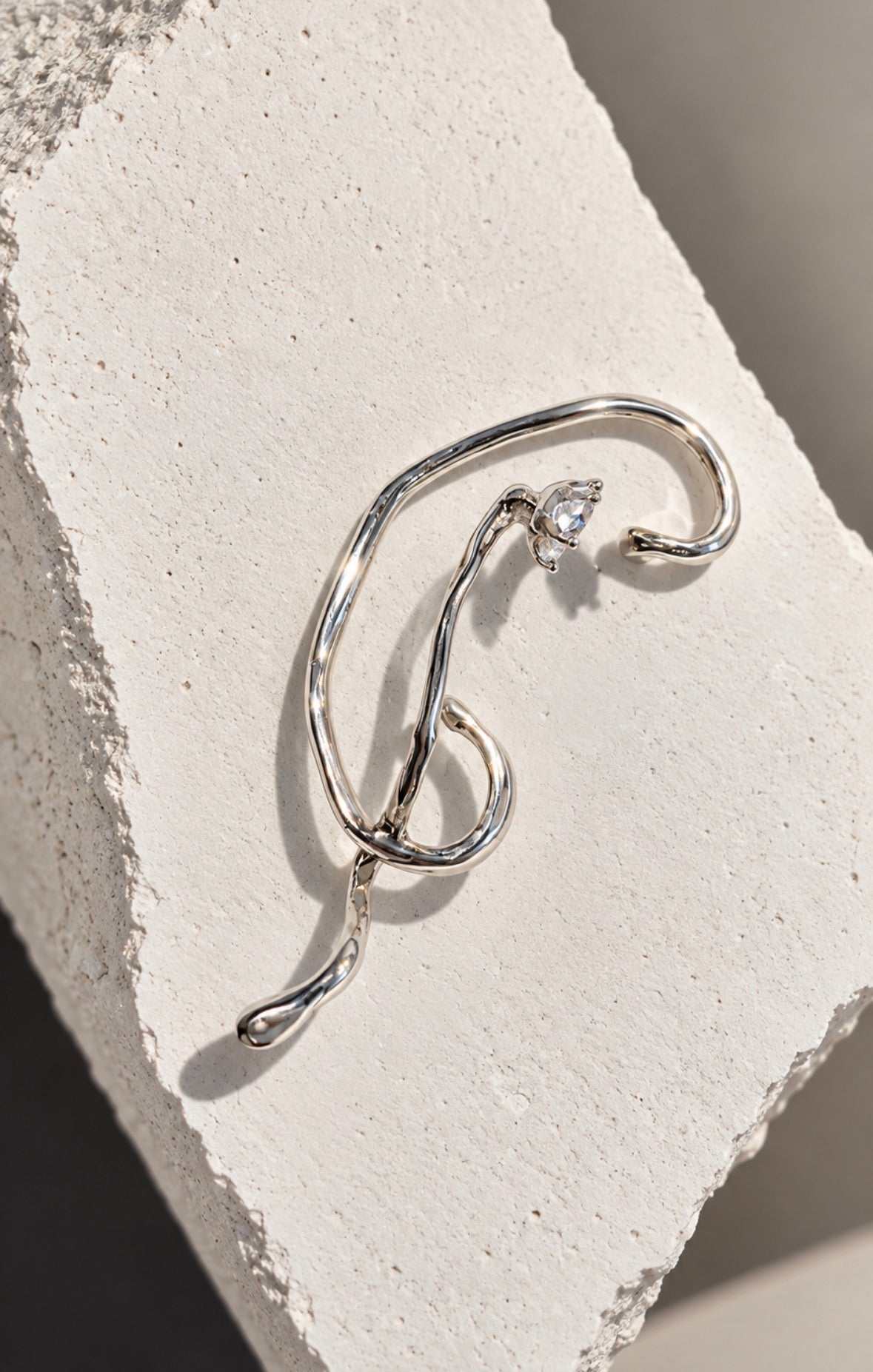 Ear cuff Trace
