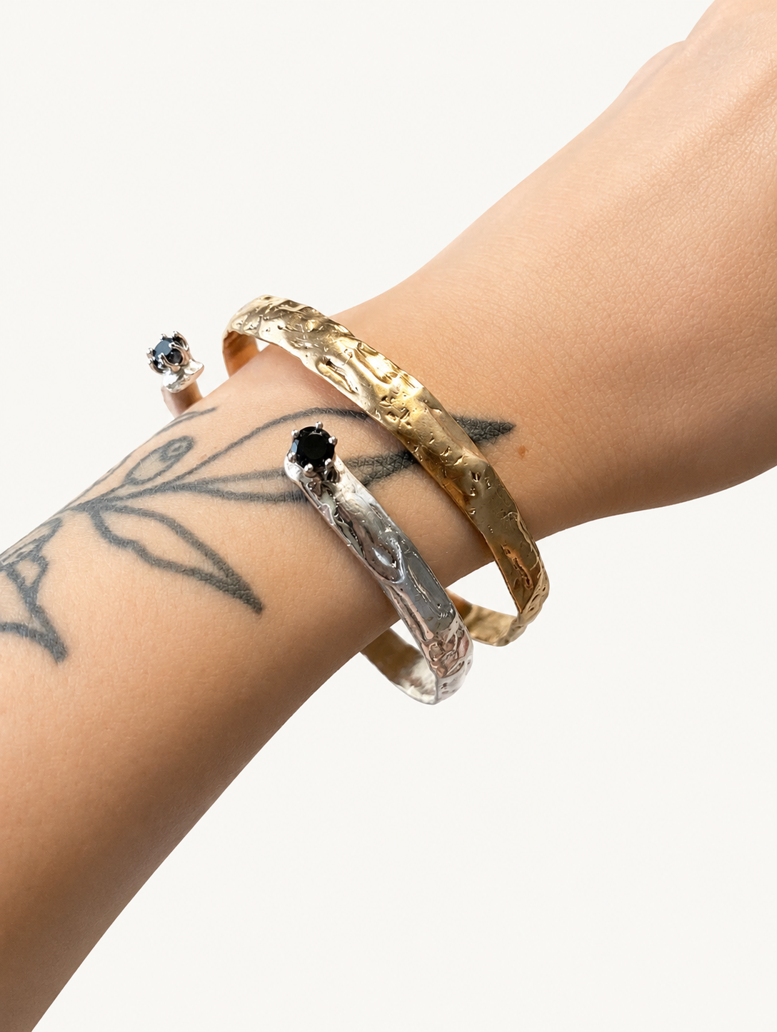 The Set of 2 Bracelets LOVING SMILE