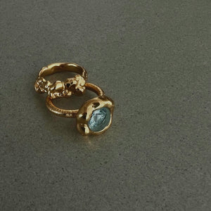 AMBRA Ring With Blue Topaz