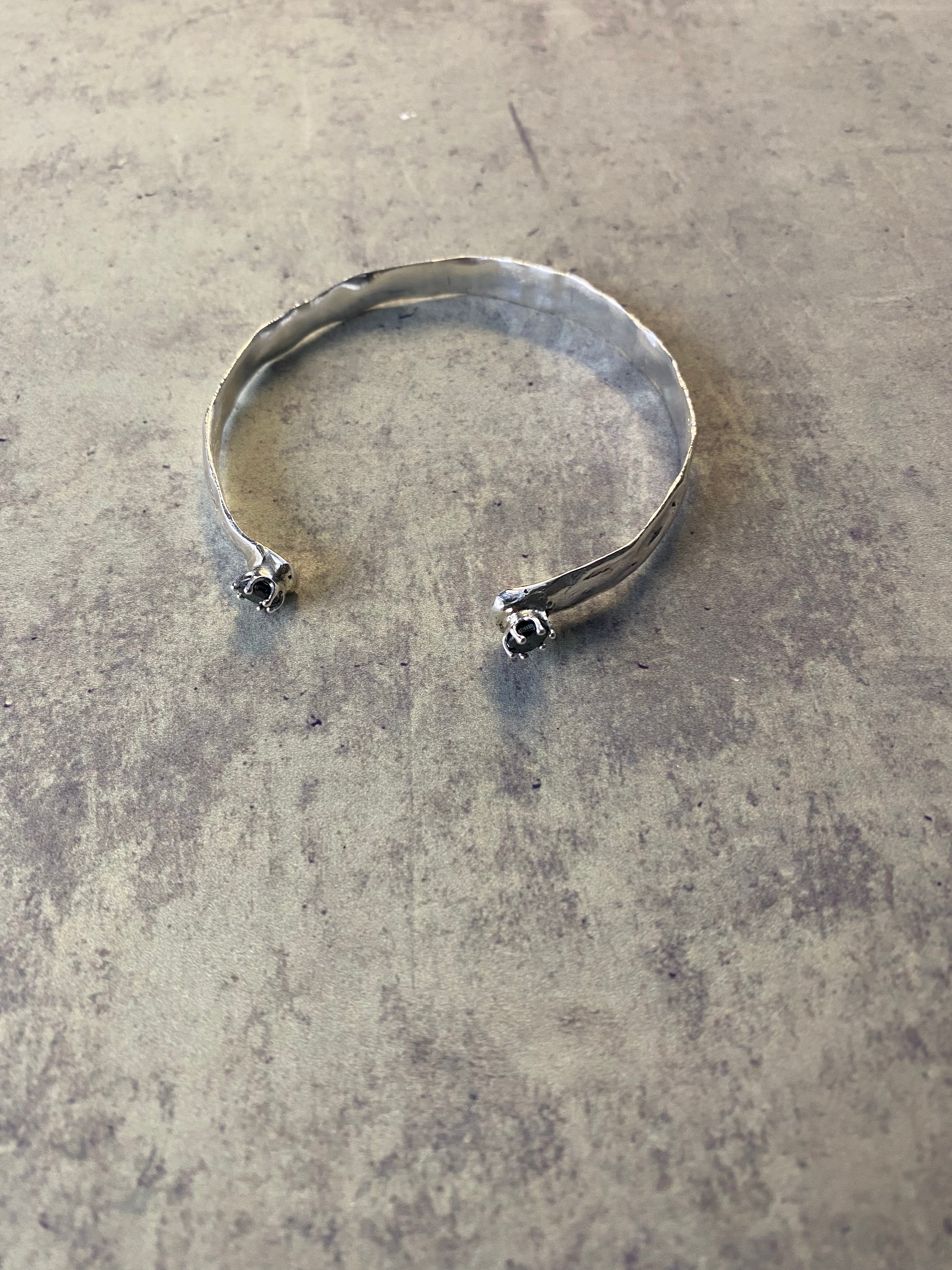 The Set of 2 Bracelets LOVING SMILE